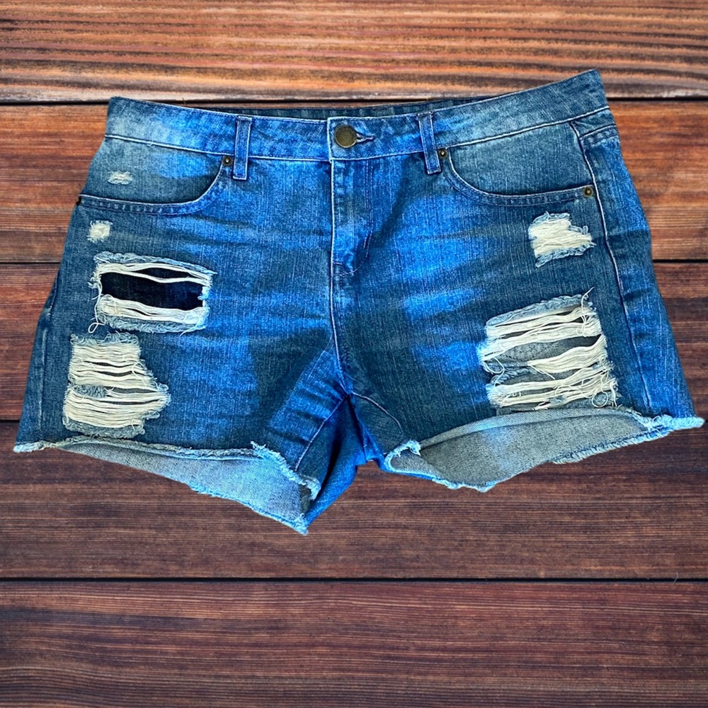 H&M shorts wash denim button fly raw edge hems